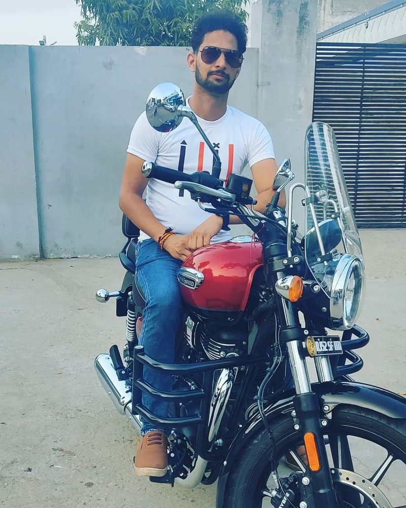 Royal Enfield Rides